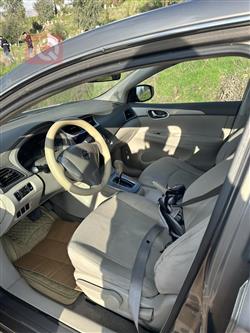 نیسان سێنترا